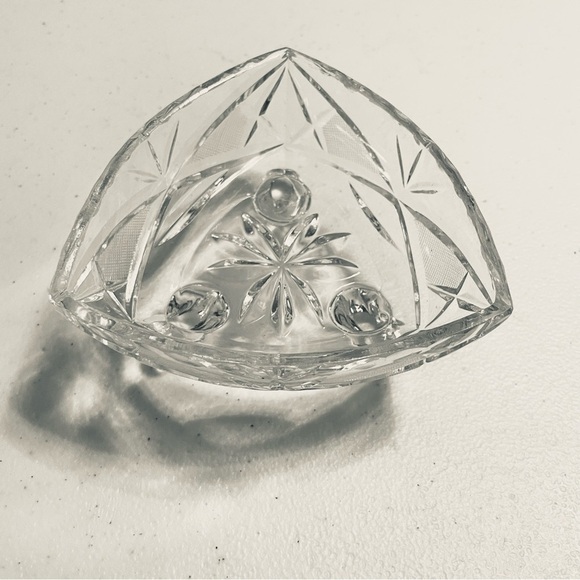 Vtg Cut Glass Trinket Dish Triangular Footed Crystal Bowl Starburst Pattern - Picture 3 of 8